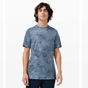 Lululemon Mens Always Agile Short Sleeve Shirt Chambray, Large